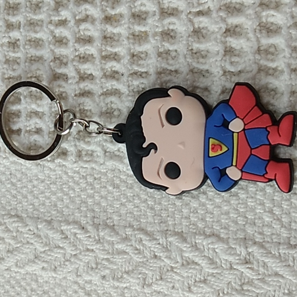 5 Super Heros Key Chains Premium Material & Safe PVC Lot # 9 - Picture 4 of 7